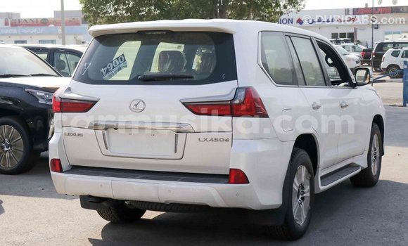 Acheter Import Voiture Lexus LX Blanc à Import - Dubai, Harare Acheter Import Voiture Lexus LX Blanc à Import - Dubai, Harare