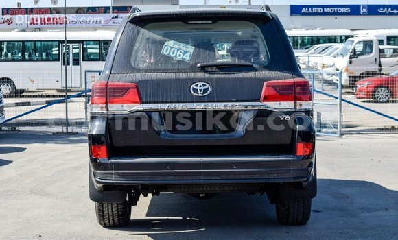 Acheter Import Voiture Toyota Land Cruiser Noir à Import - Dubai, Harare Acheter Import Voiture Toyota Land Cruiser Noir à Import - Dubai, Harare
