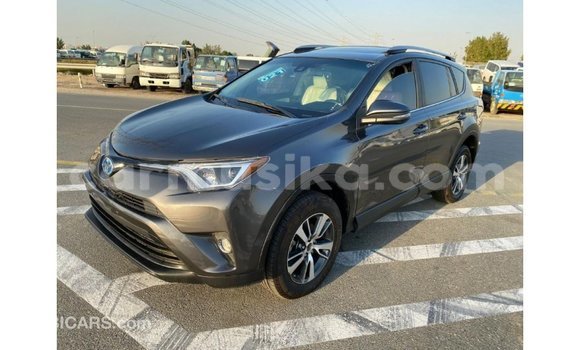 Tenga Imported Toyota HiAce Zvimwe Rori in Import - Dubai in Harare Tenga Imported Toyota HiAce Zvimwe Rori in Import - Dubai in Harare