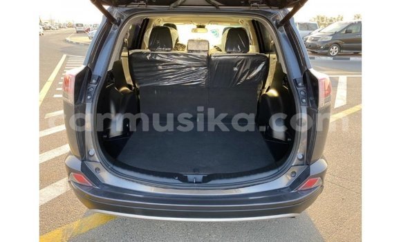 Tenga Imported Toyota HiAce Zvimwe Rori in Import - Dubai in Harare Tenga Imported Toyota HiAce Zvimwe Rori in Import - Dubai in Harare