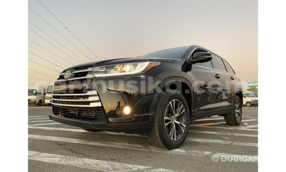 Tenga Imported Toyota Highlander Nhema Mota in Import - Dubai in Harare Tenga Imported Toyota Highlander Nhema Mota in Import - Dubai in Harare