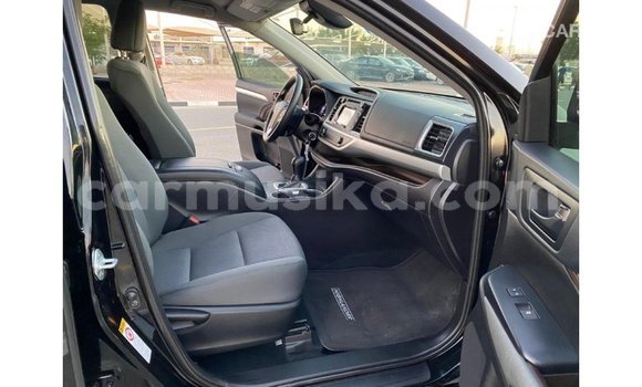 Tenga Imported Toyota Highlander Nhema Mota in Import - Dubai in Harare Tenga Imported Toyota Highlander Nhema Mota in Import - Dubai in Harare