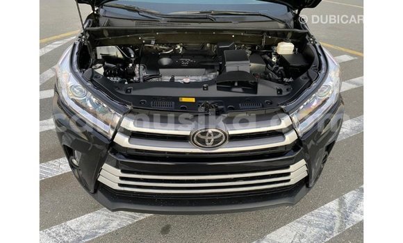 Tenga Imported Toyota Highlander Nhema Mota in Import - Dubai in Harare Tenga Imported Toyota Highlander Nhema Mota in Import - Dubai in Harare