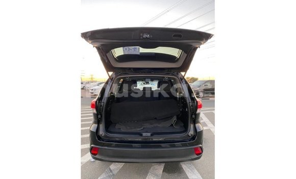 Tenga Imported Toyota Highlander Nhema Mota in Import - Dubai in Harare Tenga Imported Toyota Highlander Nhema Mota in Import - Dubai in Harare