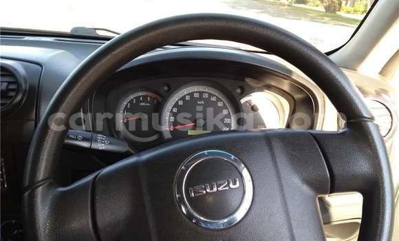 Acheter Occasion Voiture Isuzu KB Blanc à Bulawayo, Bulawayo Acheter Occasion Voiture Isuzu KB Blanc à Bulawayo, Bulawayo