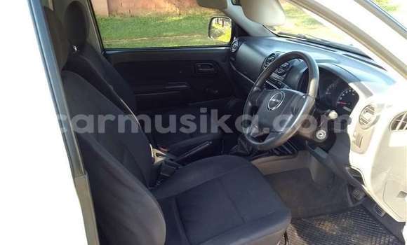 Acheter Occasion Voiture Isuzu KB Blanc à Bulawayo, Bulawayo Acheter Occasion Voiture Isuzu KB Blanc à Bulawayo, Bulawayo