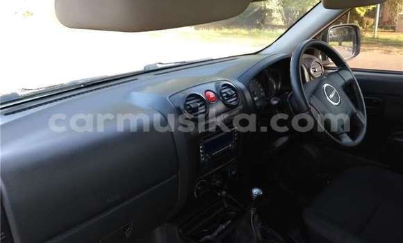 Acheter Occasion Voiture Isuzu KB Blanc à Bulawayo, Bulawayo Acheter Occasion Voiture Isuzu KB Blanc à Bulawayo, Bulawayo