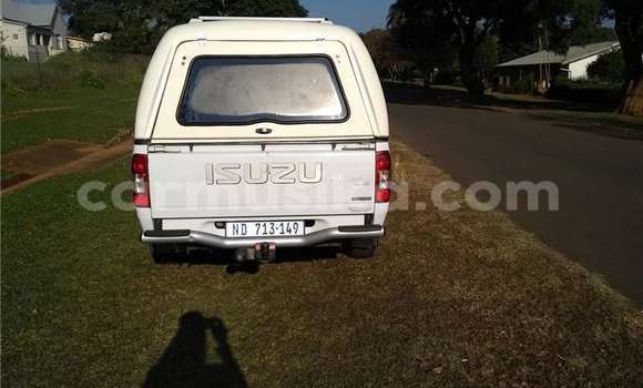 Acheter Occasion Voiture Isuzu KB Blanc à Bulawayo, Bulawayo Acheter Occasion Voiture Isuzu KB Blanc à Bulawayo, Bulawayo