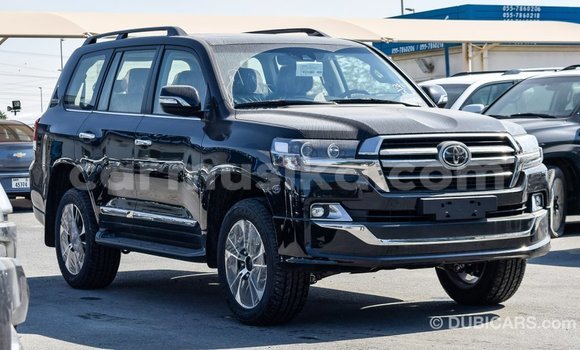 Acheter Import Voiture Toyota Land Cruiser Noir à Import - Dubai, Harare Acheter Import Voiture Toyota Land Cruiser Noir à Import - Dubai, Harare