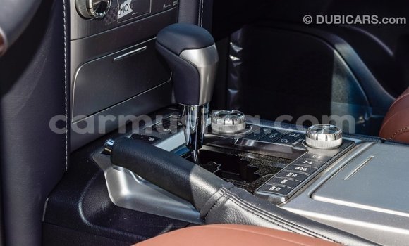 Acheter Import Voiture Toyota Land Cruiser Noir à Import - Dubai, Harare Acheter Import Voiture Toyota Land Cruiser Noir à Import - Dubai, Harare