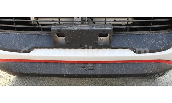 Tenga Imported Toyota Hilux Chena Mota in Import - Dubai in Harare Tenga Imported Toyota Hilux Chena Mota in Import - Dubai in Harare