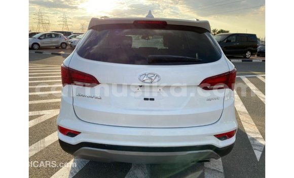 Tenga Imported Hyundai Santa Fe Chena Mota in Import - Dubai in Harare Tenga Imported Hyundai Santa Fe Chena Mota in Import - Dubai in Harare