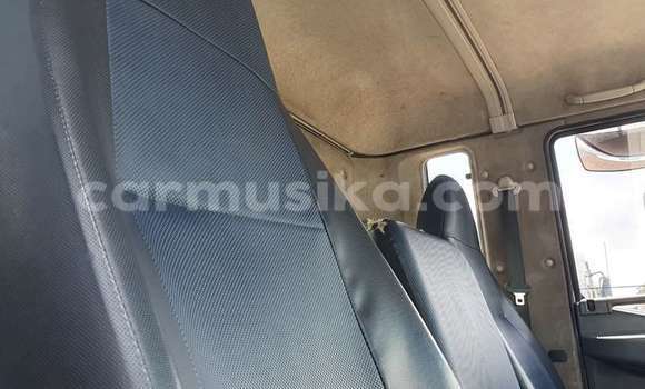 Acheter Occasion Utilitaire Mitsubishi Fuso Blanc à Beitbridge, Matabeleland South Acheter Occasion Utilitaire Mitsubishi Fuso Blanc à Beitbridge, Matabeleland South