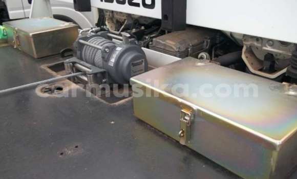 Acheter Occasion Utilitaire Isuzu FTR 850 Blanc à Beitbridge, Matabeleland South Acheter Occasion Utilitaire Isuzu FTR 850 Blanc à Beitbridge, Matabeleland South