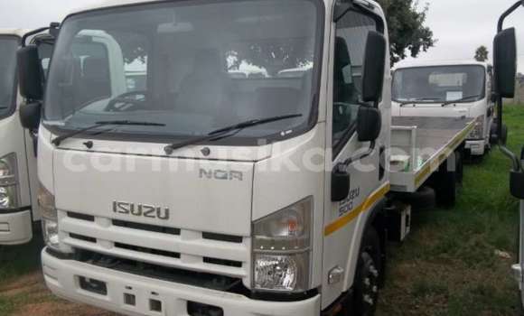 Acheter Occasion Utilitaire Isuzu FTR 850 Blanc à Beitbridge, Matabeleland South Acheter Occasion Utilitaire Isuzu FTR 850 Blanc à Beitbridge, Matabeleland South
