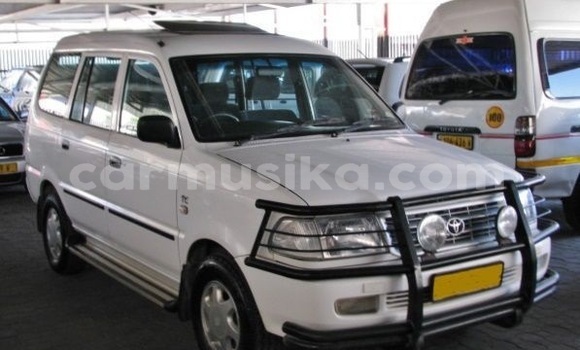Acheter Occasion Voiture Toyota 2000GT Blanc à Beitbridge, Matabeleland South Acheter Occasion Voiture Toyota 2000GT Blanc à Beitbridge, Matabeleland South