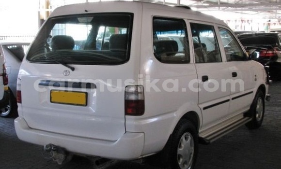 Acheter Occasion Voiture Toyota 2000GT Blanc à Beitbridge, Matabeleland South Acheter Occasion Voiture Toyota 2000GT Blanc à Beitbridge, Matabeleland South