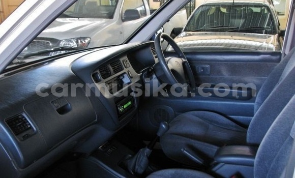 Acheter Occasion Voiture Toyota 2000GT Blanc à Beitbridge, Matabeleland South Acheter Occasion Voiture Toyota 2000GT Blanc à Beitbridge, Matabeleland South