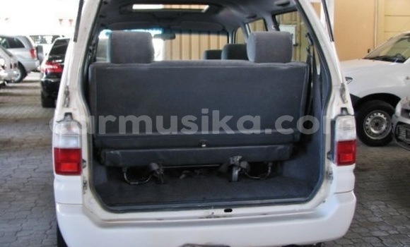 Acheter Occasion Voiture Toyota 2000GT Blanc à Beitbridge, Matabeleland South Acheter Occasion Voiture Toyota 2000GT Blanc à Beitbridge, Matabeleland South