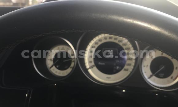 Nunua Ilio tumika Mercedes‒Benz E–Class Fedha Gari ndani ya Harare nchini Harare Nunua Ilio tumika Mercedes‒Benz E–Class Fedha Gari ndani ya Harare nchini Harare