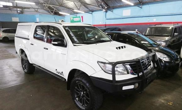 Acheter Occasion Voiture Toyota Hilux Blanc à Beitbridge, Matabeleland South Acheter Occasion Voiture Toyota Hilux Blanc à Beitbridge, Matabeleland South