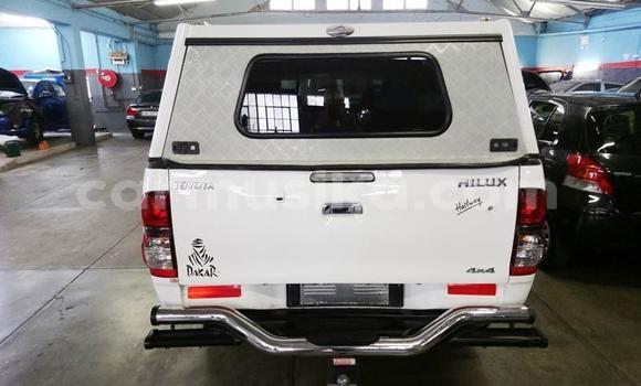 Acheter Occasion Voiture Toyota Hilux Blanc à Beitbridge, Matabeleland South Acheter Occasion Voiture Toyota Hilux Blanc à Beitbridge, Matabeleland South