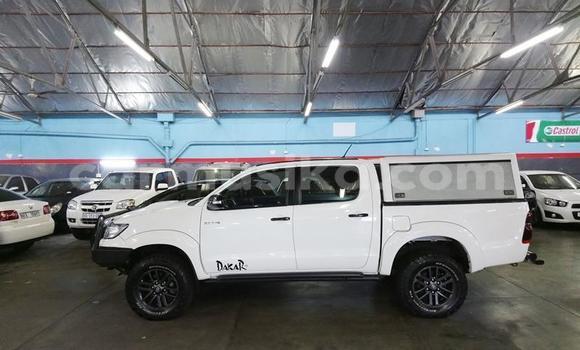 Acheter Occasion Voiture Toyota Hilux Blanc à Beitbridge, Matabeleland South Acheter Occasion Voiture Toyota Hilux Blanc à Beitbridge, Matabeleland South