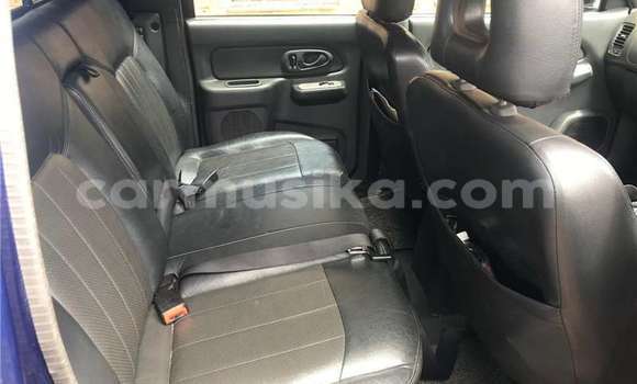 Acheter Occasion Voiture Mitsubishi Colt Bleu à Beitbridge, Matabeleland South Acheter Occasion Voiture Mitsubishi Colt Bleu à Beitbridge, Matabeleland South