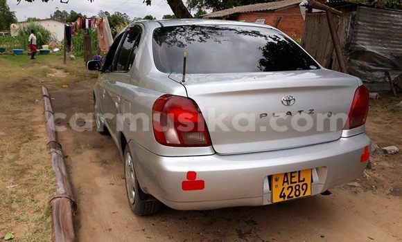 Nunua Ilio tumika Toyota Platz Fedha Gari ndani ya Harare nchini Harare Nunua Ilio tumika Toyota Platz Fedha Gari ndani ya Harare nchini Harare