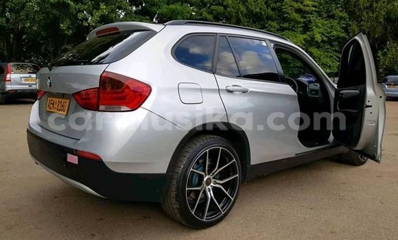 Nunua Ilio tumika BMW X6 Fedha Gari ndani ya Harare nchini Harare Nunua Ilio tumika BMW X6 Fedha Gari ndani ya Harare nchini Harare