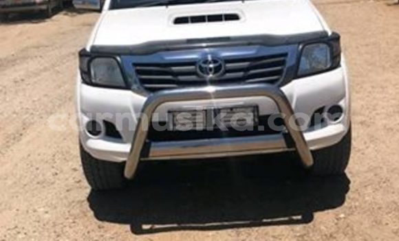 Nunua Ilio tumika Toyota Hilux Nyeupe Gari ndani ya Harare nchini Harare Nunua Ilio tumika Toyota Hilux Nyeupe Gari ndani ya Harare nchini Harare