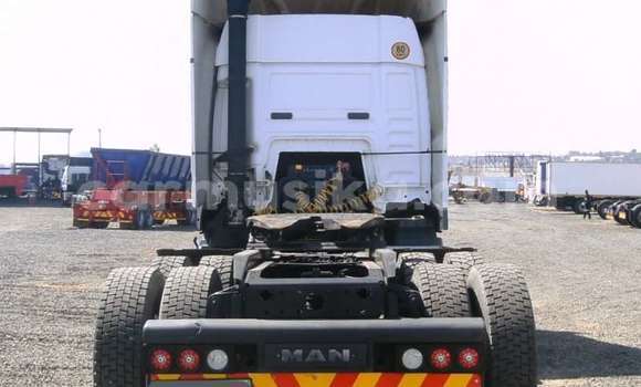 Acheter Occasion Utilitaire Man D20 Blanc à Beitbridge, Matabeleland South Acheter Occasion Utilitaire Man D20 Blanc à Beitbridge, Matabeleland South