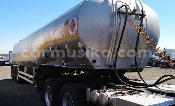 Acheter Occasion Utilitaire Toyota Dyna Blanc à Beitbridge, Matabeleland South Acheter Occasion Utilitaire Toyota Dyna Blanc à Beitbridge, Matabeleland South