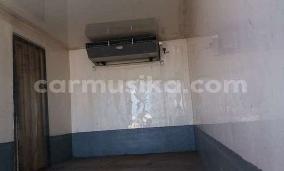 Acheter Occasion Utilitaire Man D20 Blanc à Beitbridge, Matabeleland South Acheter Occasion Utilitaire Man D20 Blanc à Beitbridge, Matabeleland South