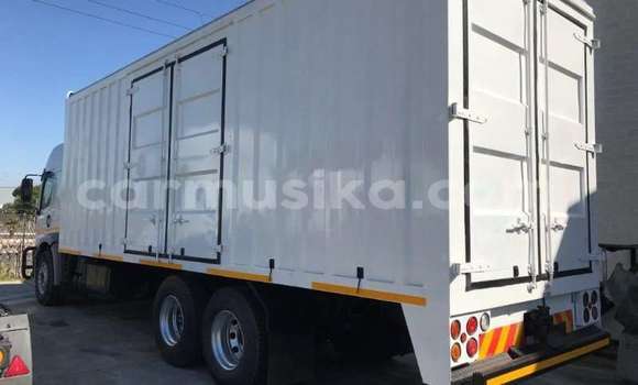 Acheter Occasion Utilitaire Volkswagen TRUCK Blanc à Beitbridge, Matabeleland South Acheter Occasion Utilitaire Volkswagen TRUCK Blanc à Beitbridge, Matabeleland South