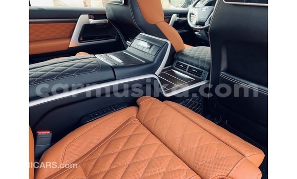Acheter Import Voiture Toyota Land Cruiser Noir à Import - Dubai, Harare Acheter Import Voiture Toyota Land Cruiser Noir à Import - Dubai, Harare