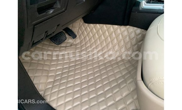 Acheter Import Voiture Toyota Land Cruiser Bleu à Import - Dubai, Harare Acheter Import Voiture Toyota Land Cruiser Bleu à Import - Dubai, Harare