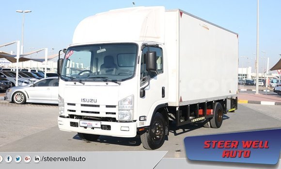 Acheter Import Utilitaire Isuzu Elf Blanc à Import - Dubai, Harare Acheter Import Utilitaire Isuzu Elf Blanc à Import - Dubai, Harare