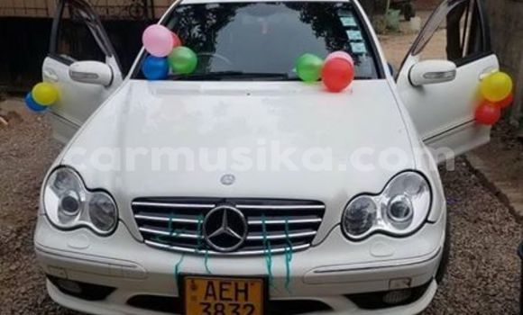 Buy Used Mercedes‒Benz C-klasse White Car in Harare in Harare Buy Used Mercedes‒Benz C-klasse White Car in Harare in Harare