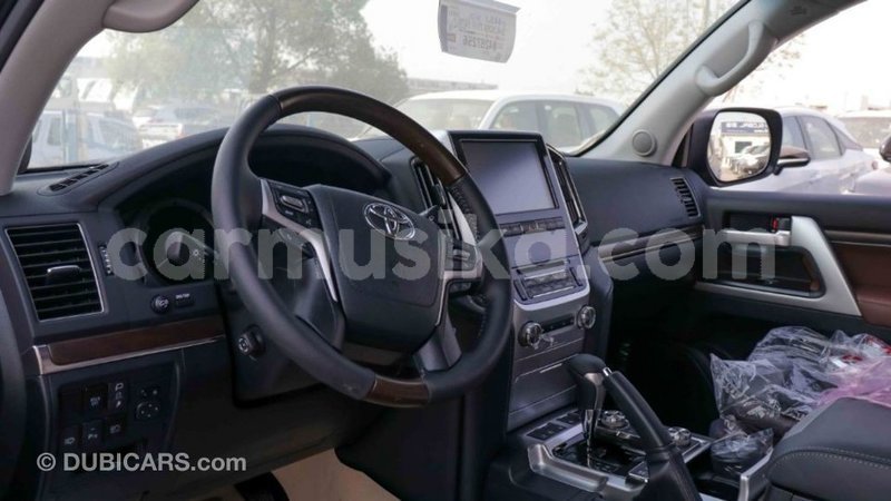 Big with watermark toyota land cruiser harare import dubai 12303