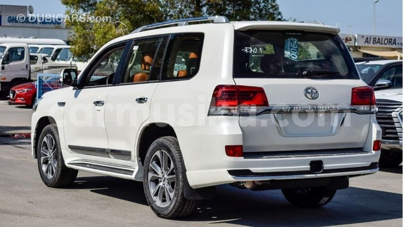 Big with watermark toyota land cruiser harare import dubai 12304