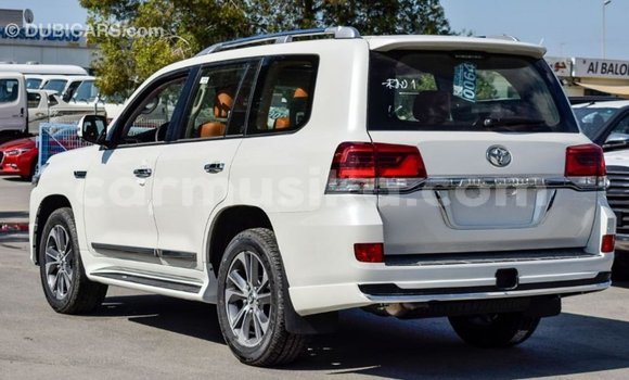 Buy Import Toyota Land Cruiser White Car in Import - Dubai in Harare Buy Import Toyota Land Cruiser White Car in Import - Dubai in Harare