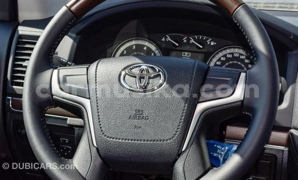 Acheter Import Voiture Toyota Land Cruiser Noir à Import - Dubai, Harare Acheter Import Voiture Toyota Land Cruiser Noir à Import - Dubai, Harare
