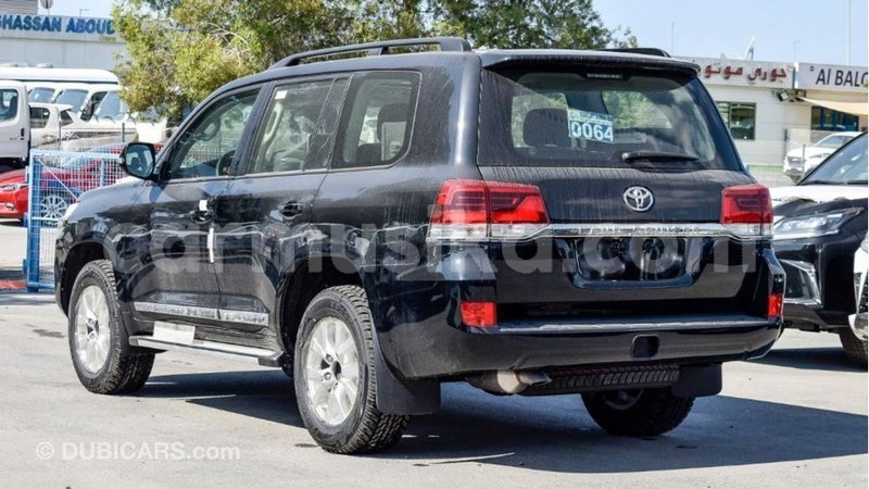 Big with watermark toyota land cruiser harare import dubai 12305