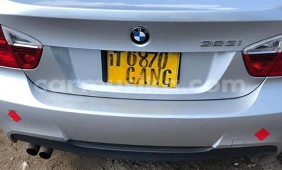 Tenga Tsaru BMW 3–Series Sirivha Mota in Bulawayo in Bulawayo Tenga Tsaru BMW 3–Series Sirivha Mota in Bulawayo in Bulawayo