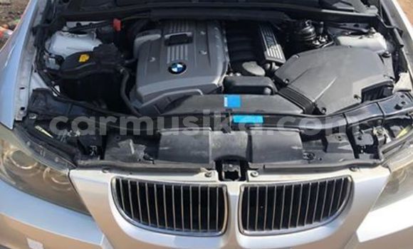 Tenga Tsaru BMW 3–Series Sirivha Mota in Bulawayo in Bulawayo Tenga Tsaru BMW 3–Series Sirivha Mota in Bulawayo in Bulawayo