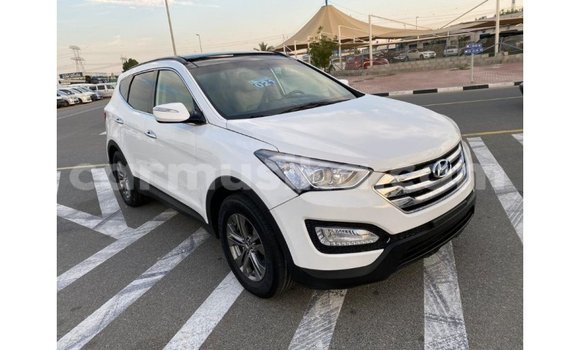 Tenga Imported Hyundai Santa Fe Chena Mota in Import - Dubai in Harare Tenga Imported Hyundai Santa Fe Chena Mota in Import - Dubai in Harare