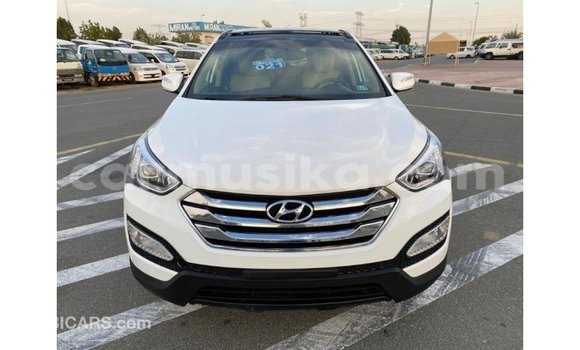 Tenga Imported Hyundai Santa Fe Chena Mota in Import - Dubai in Harare Tenga Imported Hyundai Santa Fe Chena Mota in Import - Dubai in Harare
