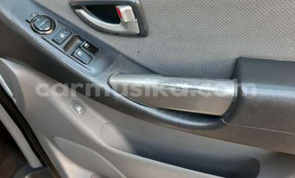 Acheter Occasion Voiture Hyundai H1 Blanc à Beitbridge, Matabeleland South Acheter Occasion Voiture Hyundai H1 Blanc à Beitbridge, Matabeleland South