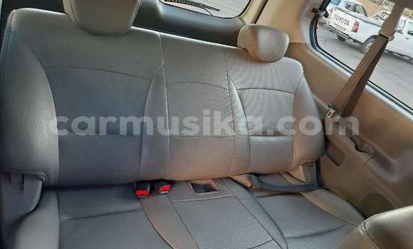 Acheter Occasion Voiture Hyundai H1 Blanc à Beitbridge, Matabeleland South Acheter Occasion Voiture Hyundai H1 Blanc à Beitbridge, Matabeleland South